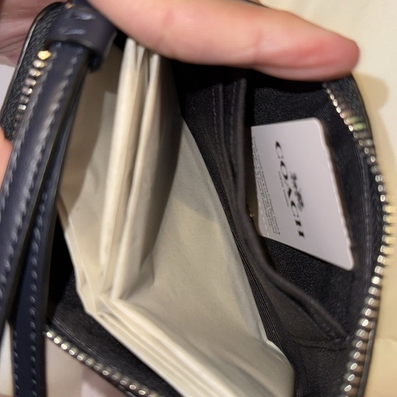 Wallet - Picture 3 of 3